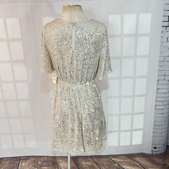 Altar’d’ State NWT Gold Mesh Sequin V-Neck Lined Bridesmaid Mini Dress Medium - Picture 6 of 12